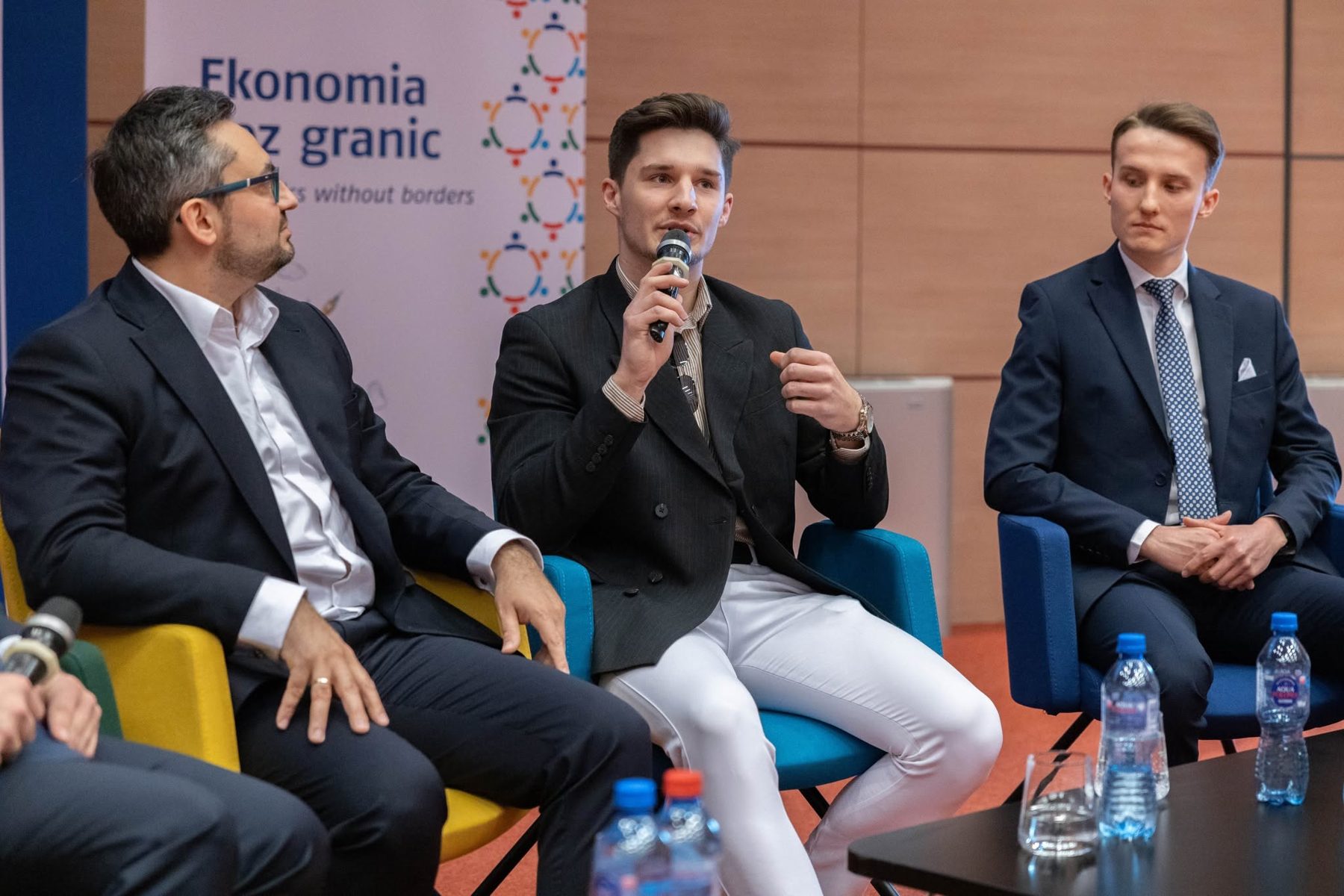 Panel dyskusyjny Ekonomia bez granic z udziałem trenera Edu Imagine